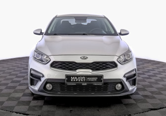 Подержанный автомобиль Kia Cerato Sedan 2020 года (2 фото)