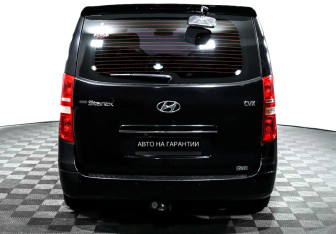 Подержанный автомобиль Hyundai Grand Starex 2013 года (6 фото)