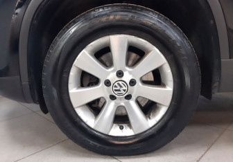 Подержанный автомобиль Volkswagen Tiguan 2013 года (9 фото)