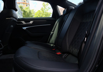 Подержанный автомобиль Audi A6 Sedan 2025 года (9 фото)