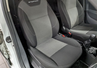 Подержанный автомобиль Renault Sandero 2021 года (19 фото)