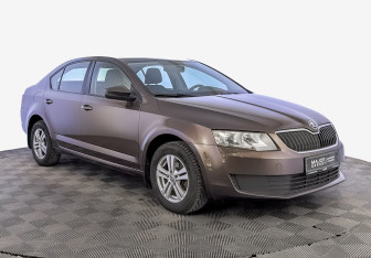 Подержанный автомобиль Skoda Octavia Liftback 2017 года (3 фото)