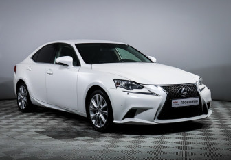 Подержанный автомобиль Lexus IS Sedan 2013 года (3 фото)