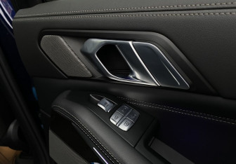 Подержанный автомобиль BMW X7 2022 года (30 фото)