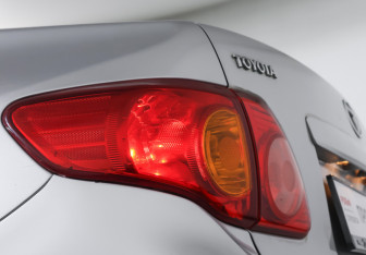 Подержанный автомобиль Toyota Corolla Sedan 2007 года (19 фото)