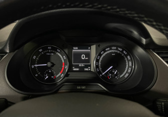 Подержанный автомобиль Skoda Octavia Wagon 2015 года (11 фото)