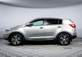 Подержанный автомобиль Kia Sportage 2015 года (8 фото)