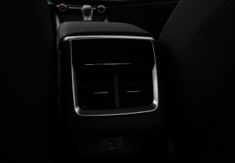 Подержанный автомобиль Omoda S5 2024 года (9 фото)