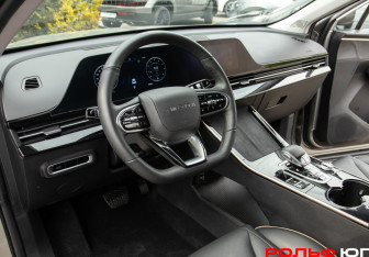 Подержанный автомобиль Omoda C5 2023 года (13 фото)