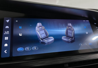 Подержанный автомобиль Geely Tugella 2024 года (17 фото)