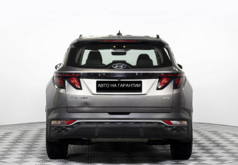 Подержанный автомобиль Hyundai Tucson 2021 года (6 фото)