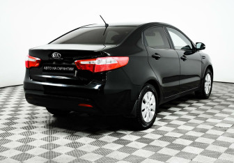 Подержанный автомобиль Kia Rio Sedan 2012 года (5 фото)