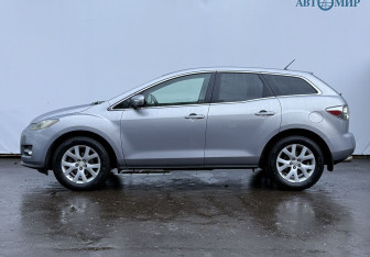 Подержанный автомобиль Mazda CX-7 2007 года (8 фото)
