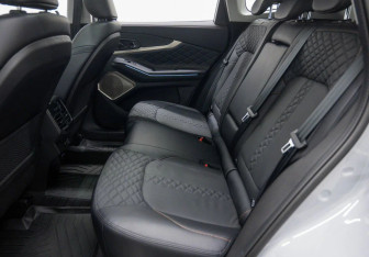 Подержанный автомобиль Exeed TXL 2023 года (17 фото)