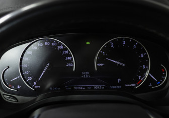 Подержанный автомобиль BMW X3 2020 года (11 фото)