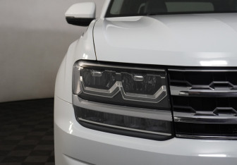 Подержанный автомобиль Volkswagen Teramont 2018 года (24 фото)