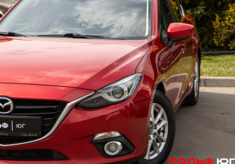 Подержанный автомобиль Mazda 3 Sedan 2014 года (15 фото)
