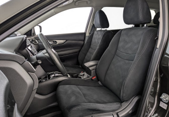 Подержанный автомобиль Nissan X-Trail 2017 года (20 фото)