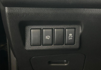 Подержанный автомобиль Nissan X-Trail 2012 года (18 фото)