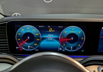 Подержанный автомобиль Mercedes-Benz GLE 2019 года (16 фото)