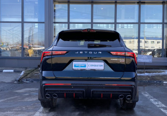 Подержанный автомобиль Jetour Dashing 2024 года (7 фото)