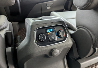 Подержанный автомобиль Ford Tourneo Connect Compactvan 2021 года (27 фото)