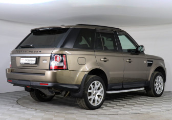 Подержанный автомобиль Land Rover Range Rover Sport 2013 года (4 фото)