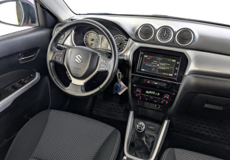 Подержанный автомобиль Suzuki Vitara 2017 года (30 фото)