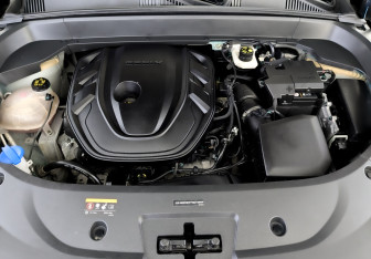 Подержанный автомобиль Geely Monjaro 2023 года (9 фото)