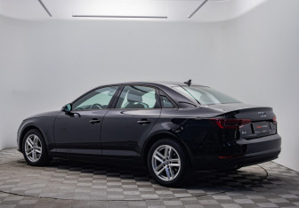 Подержанный автомобиль Audi A4 Sedan 2018 года (7 фото)