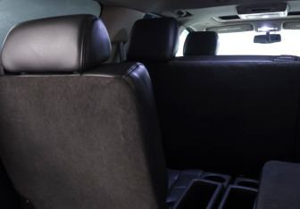 Подержанный автомобиль Chevrolet Tahoe 2012 года (10 фото)