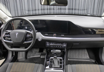 Подержанный автомобиль FAW Bestune B70 2023 года (14 фото)