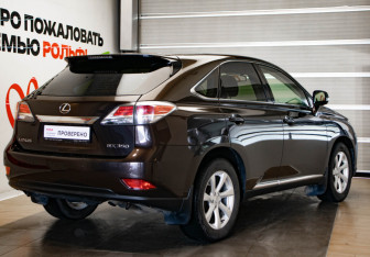 Подержанный автомобиль Lexus RX 2013 года (4 фото)