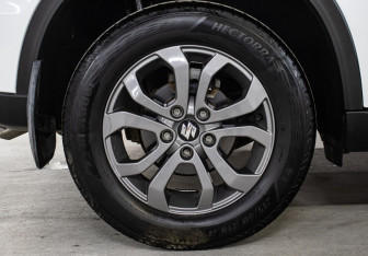 Подержанный автомобиль Suzuki Vitara 2017 года (23 фото)