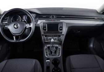 Подержанный автомобиль Volkswagen Passat Wagon 2017 года (7 фото)