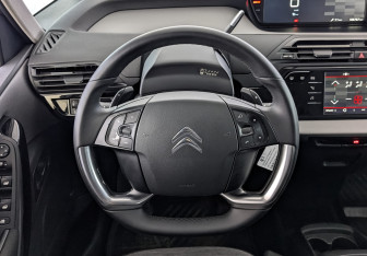 Подержанный автомобиль Citroen C4 Picasso 2017 года (19 фото)