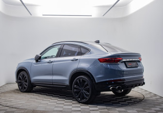 Подержанный автомобиль Geely Tugella 2023 года (7 фото)