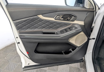 Подержанный автомобиль Exeed TXL 2023 года (19 фото)