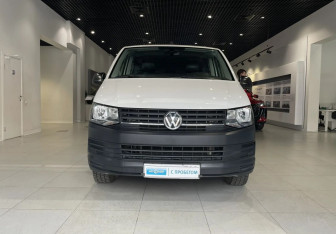Подержанный автомобиль Volkswagen Caravelle 2019 года (2 фото)
