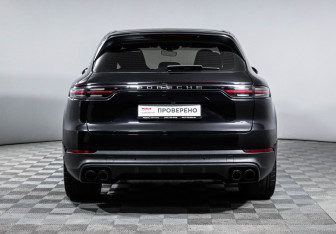 Подержанный автомобиль Porsche Cayenne 2019 года (6 фото)