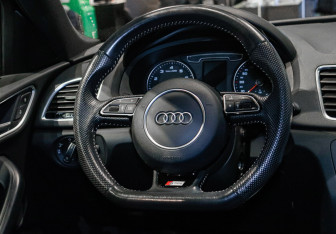 Подержанный автомобиль Audi Q3 2017 года (12 фото)