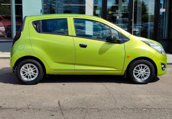 Подержанный автомобиль Chevrolet Spark 2012 года (4 фото)