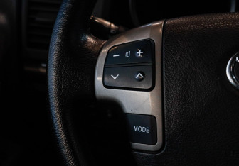 Подержанный автомобиль Toyota Land Cruiser Suv 2009 года (30 фото)