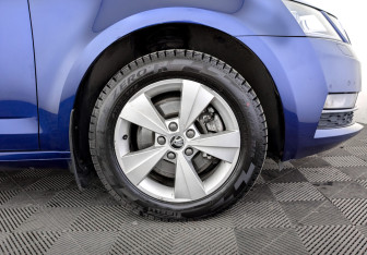 Подержанный автомобиль Skoda Octavia Liftback 2017 года (18 фото)