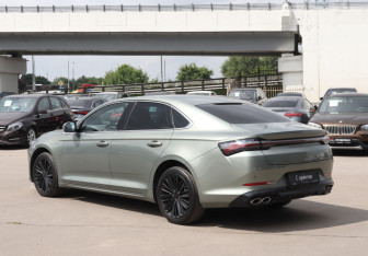 Подержанный автомобиль Geely Preface 2024 года (7 фото)