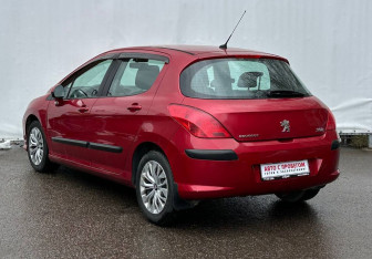 Подержанный автомобиль Peugeot 308 Hatchback 2010 года (7 фото)