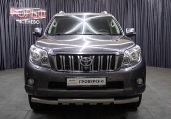 Подержанный автомобиль Toyota Land Cruiser Prado 2010 года (2 фото)