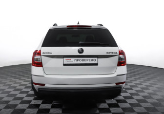 Подержанный автомобиль Skoda Octavia Wagon 2019 года (6 фото)