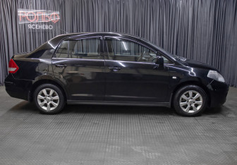 Подержанный автомобиль Nissan Tiida Sedan 2010 года (4 фото)