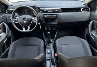 Подержанный автомобиль Renault Duster 2022 года (11 фото)